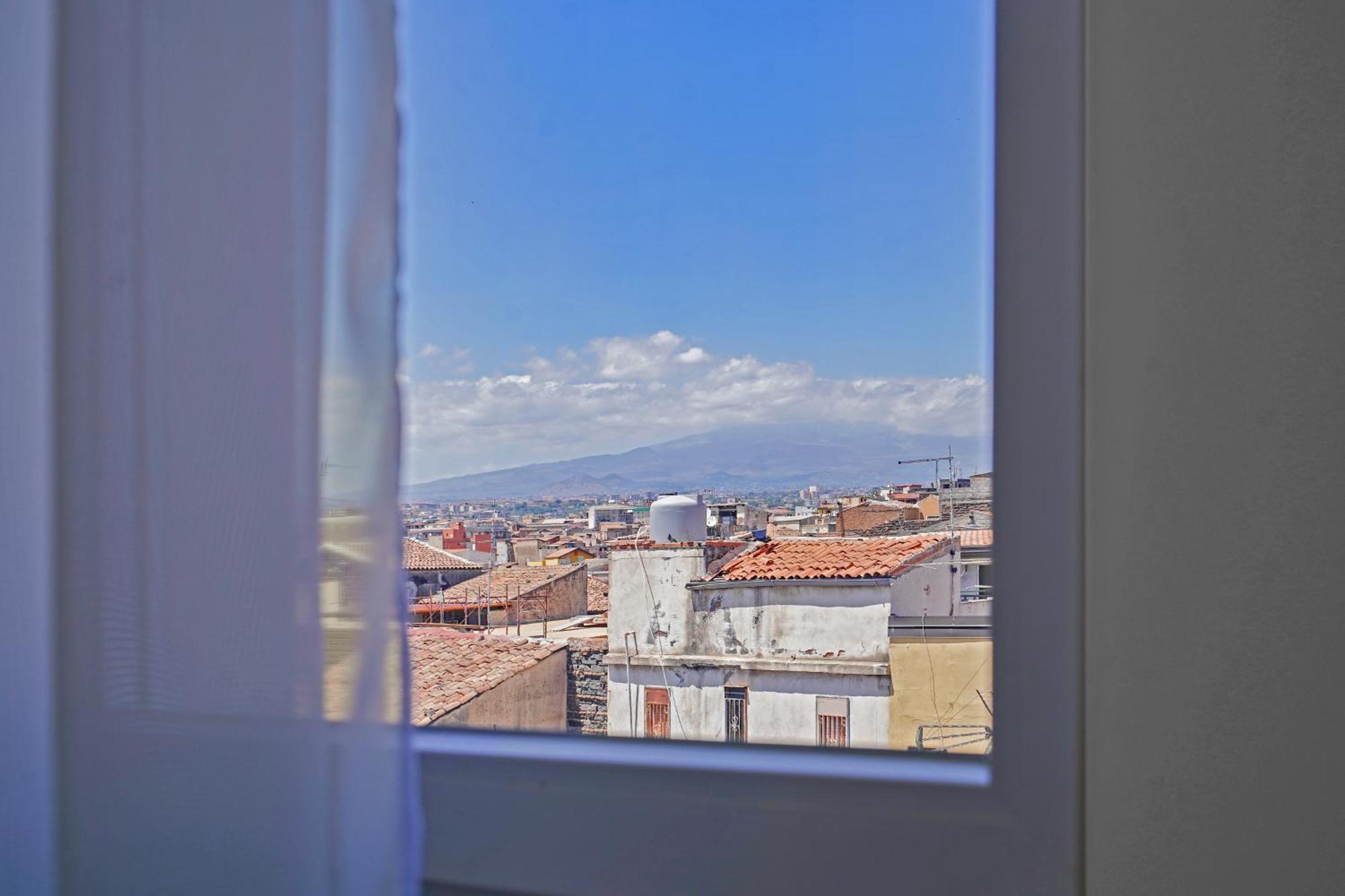 Laudani Homes Aeroporto di Catania Fontana Rossa Esterno foto