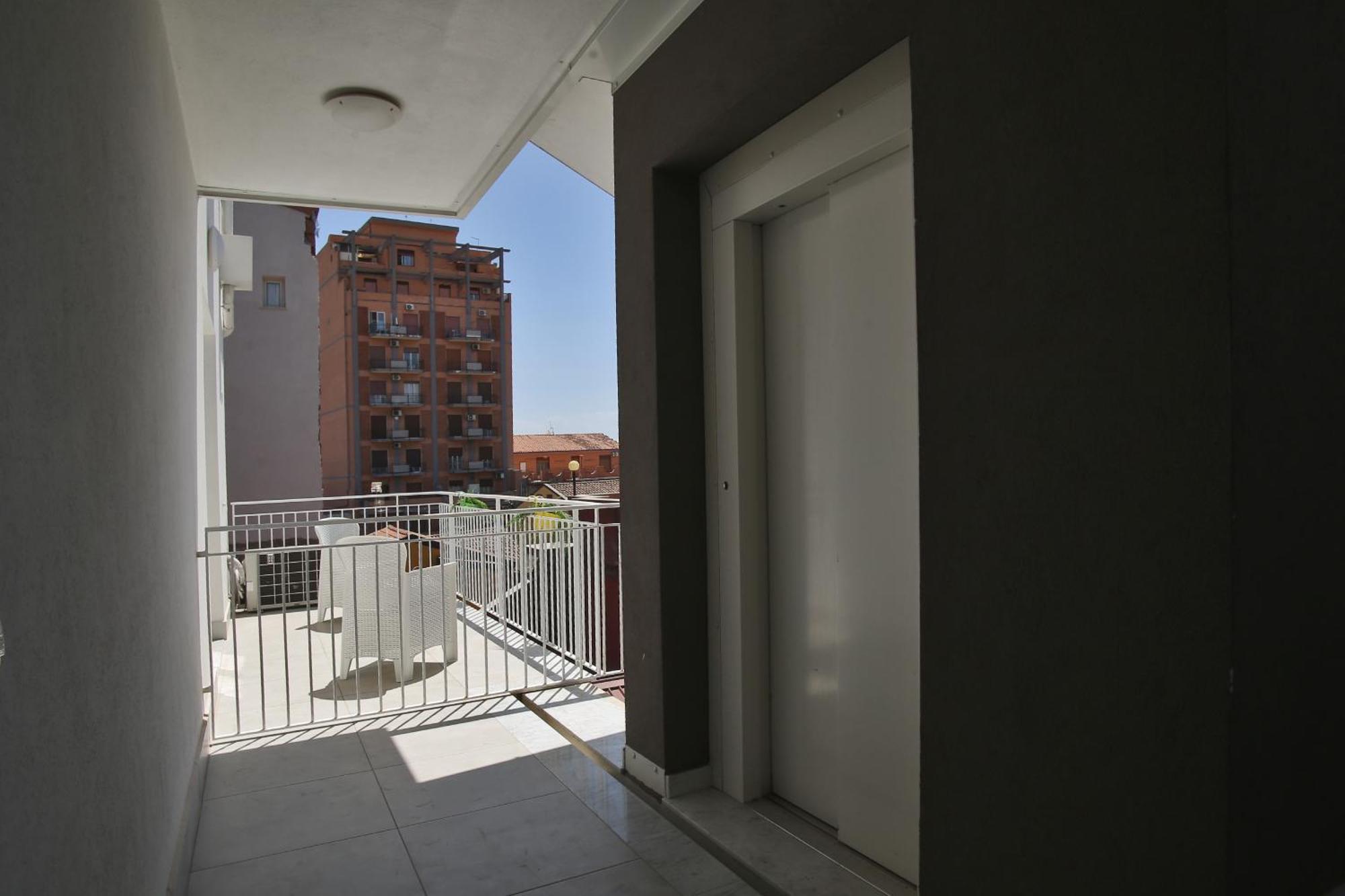 Laudani Homes Aeroporto di Catania Fontana Rossa Esterno foto